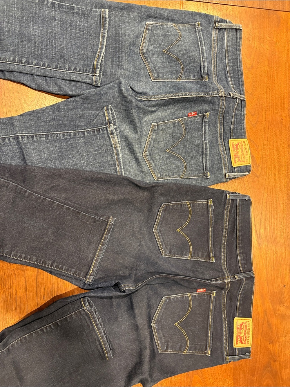 Levi's Women’s Straight Jeans Duo - Medium Blue & Dark Blue